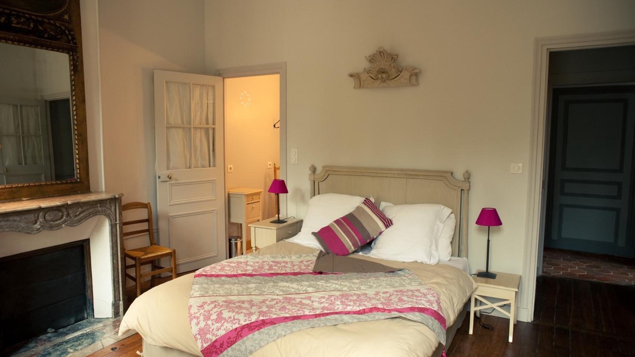 Photo of Bedroom in Bures-sur-Yvette