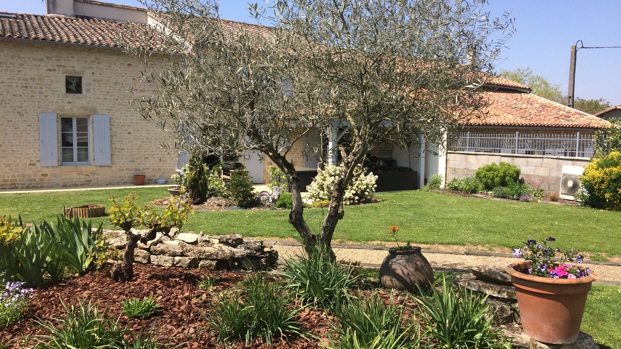 Photo of Outdoor in Chenay