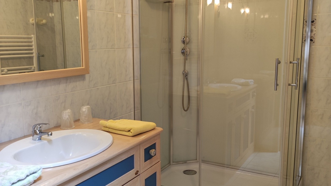 Photo of Bathroom in Chenay