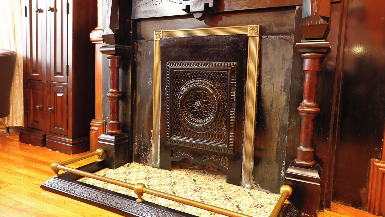 Photo of Bedroom in Queens Square