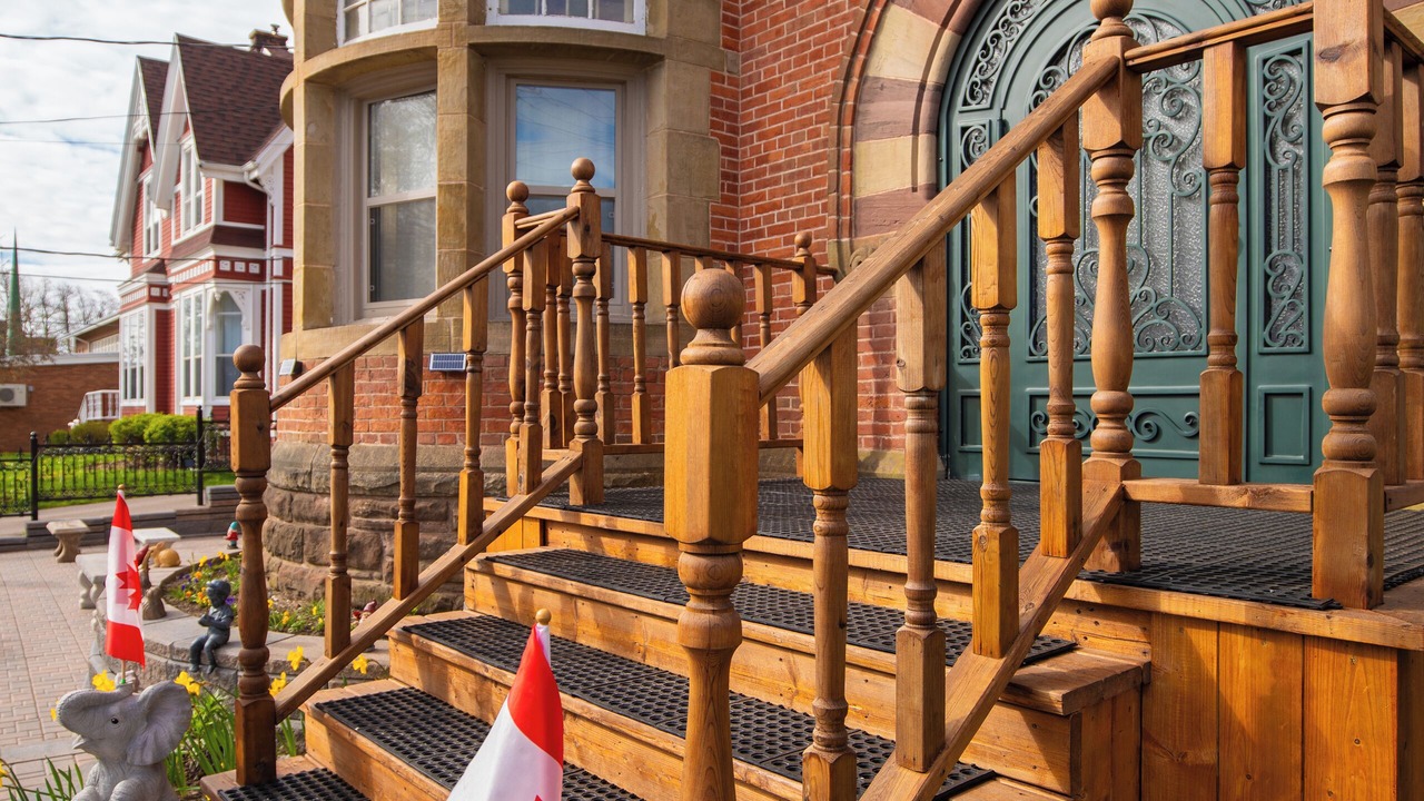 Photo of Outdoor in Queens Square