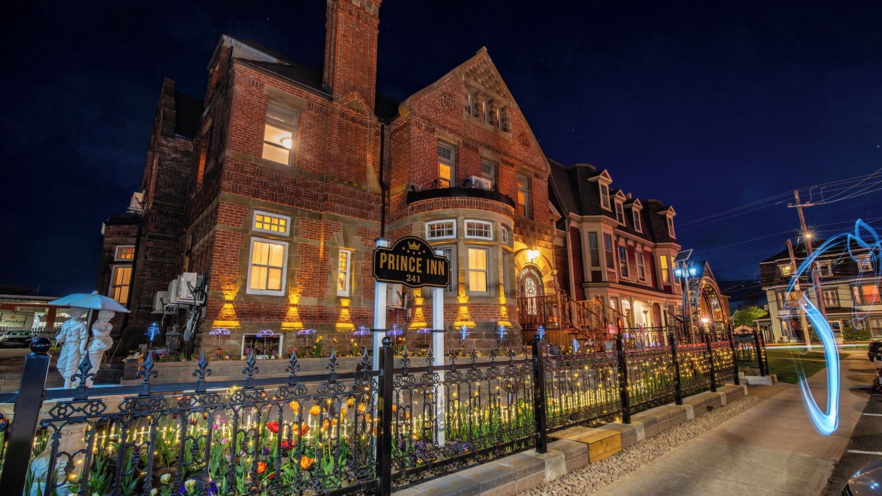 Photo of Outdoor in Queens Square