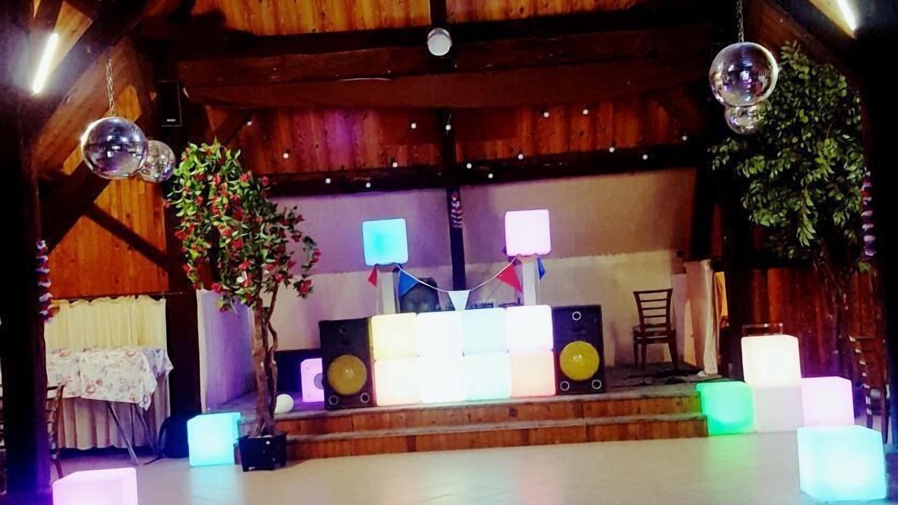 Photo of Others in Sennely