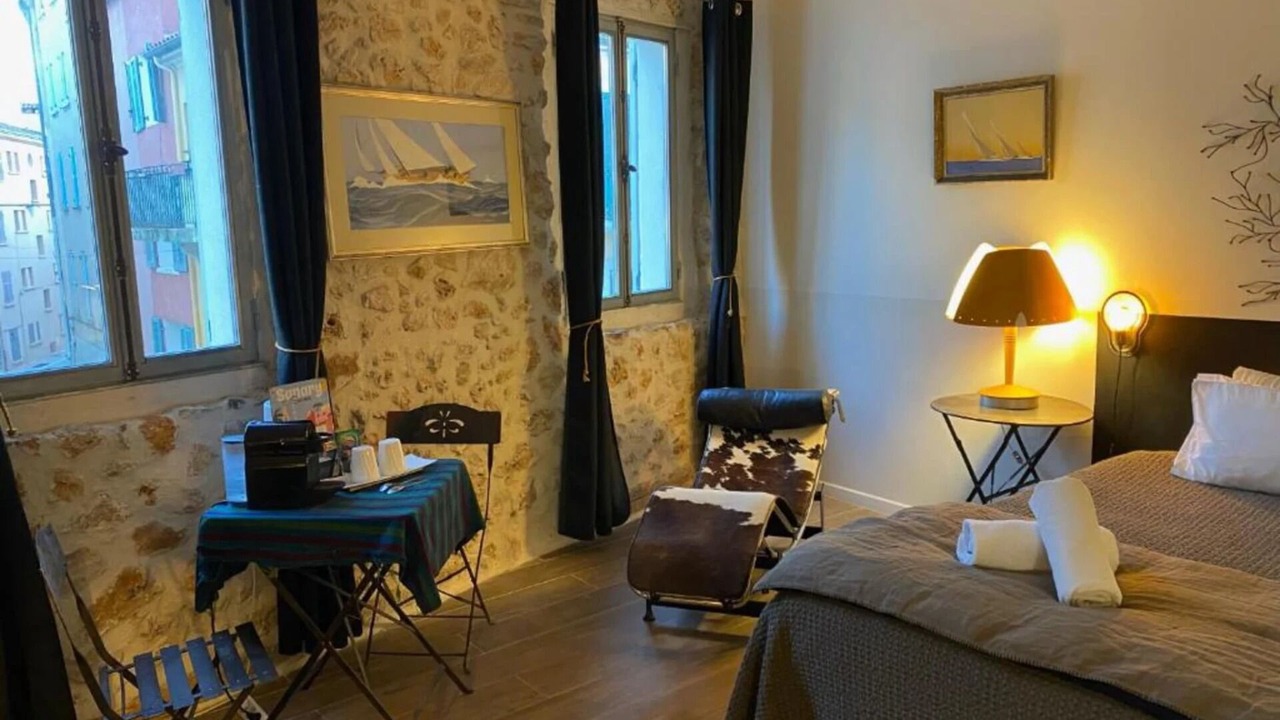 Photo of Bedroom in Sanary-sur-Mer