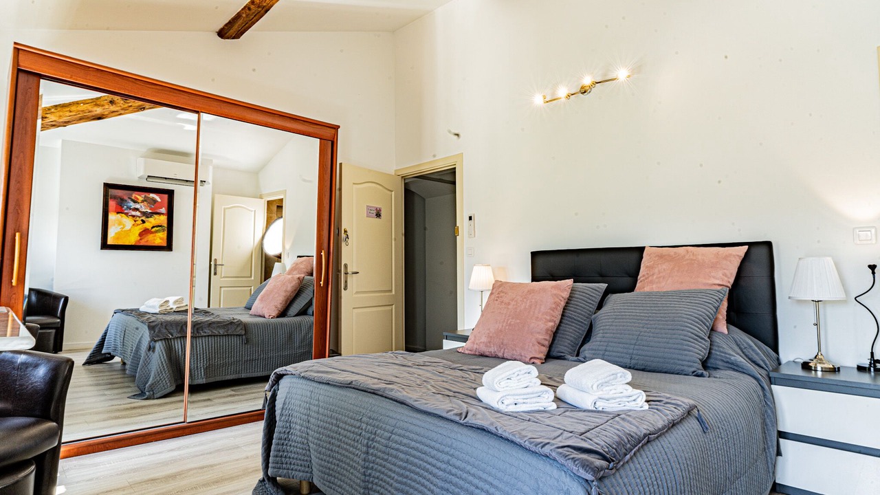 Photo of Bedroom in Hyeres