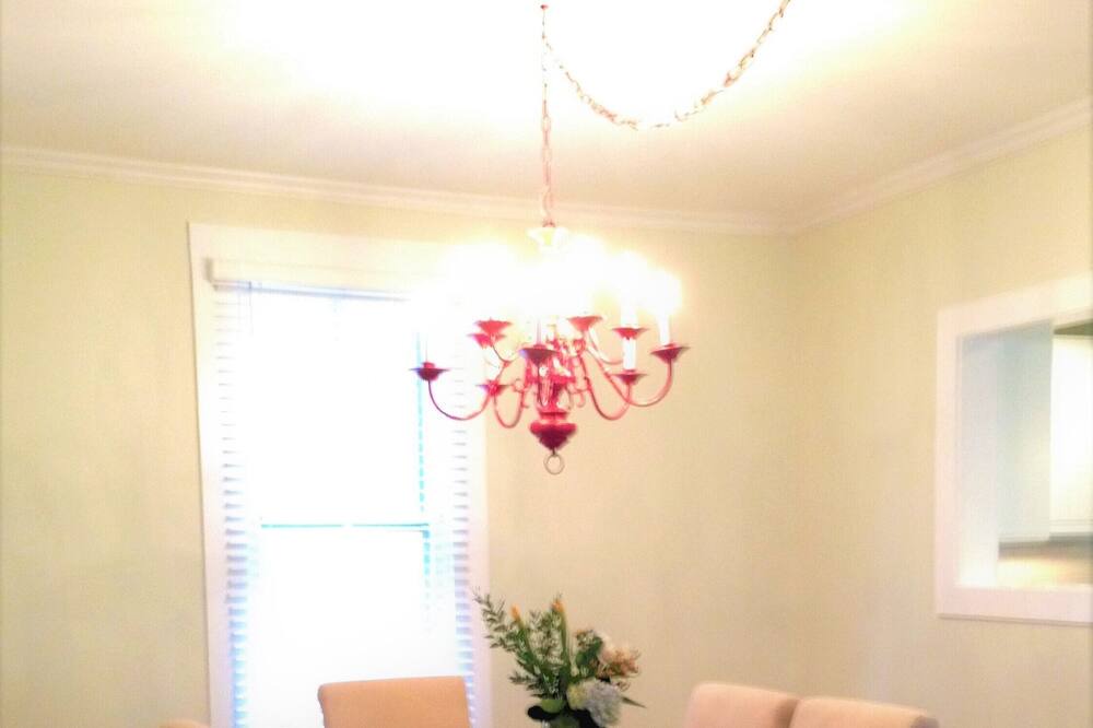 Photo of Livingroom in Cape Charles