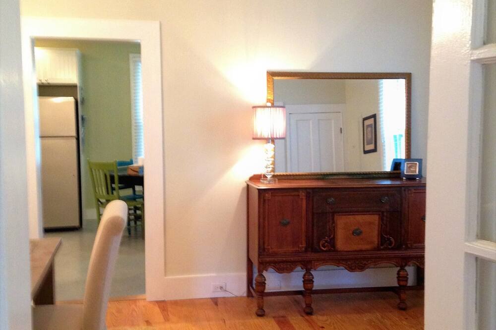 Photo of Livingroom in Cape Charles