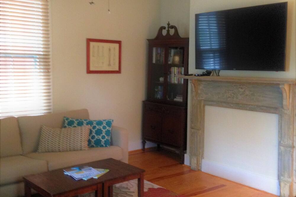 Photo of Livingroom in Cape Charles