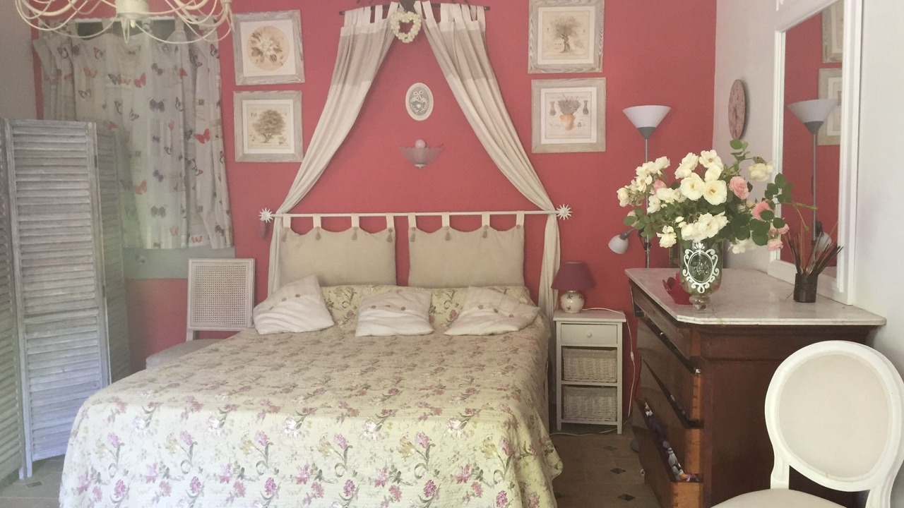 Photo of Bedroom in Manosque