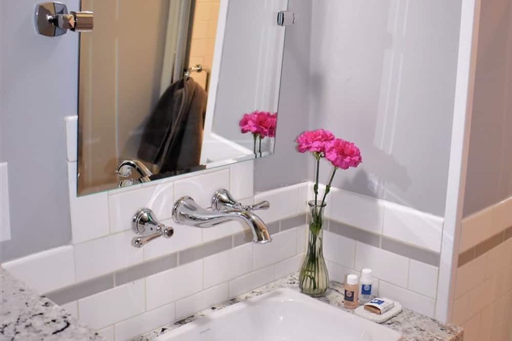 Photo of Bathroom in Marlboro