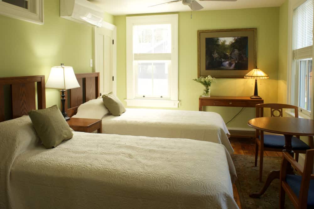 Photo of Others in Marlboro