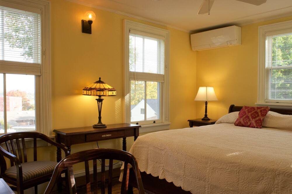 Photo of Others in Marlboro