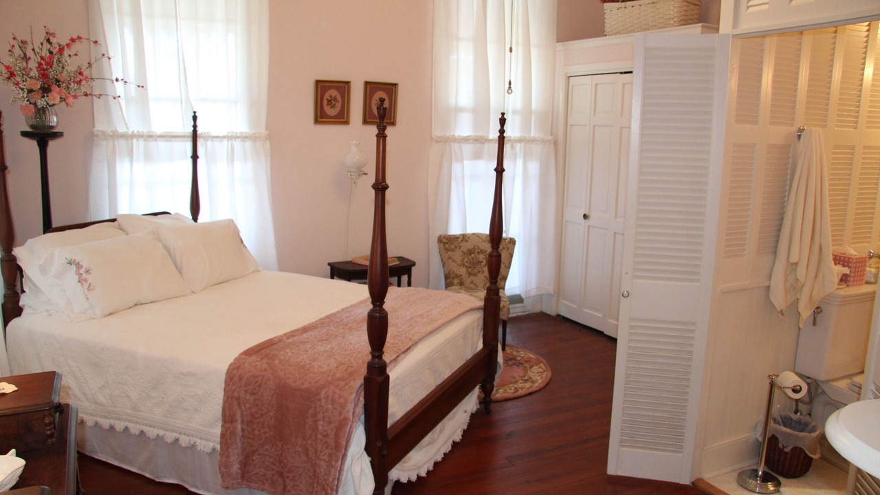 Photo of Bathroom in Natchez