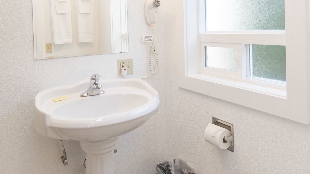Photo of Bathroom in Multnomah