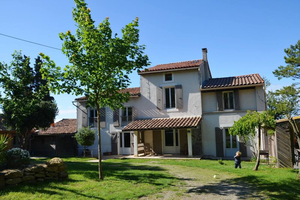 Photo of Others in Laurac
