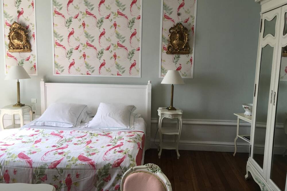 Photo of Bedroom in Isle