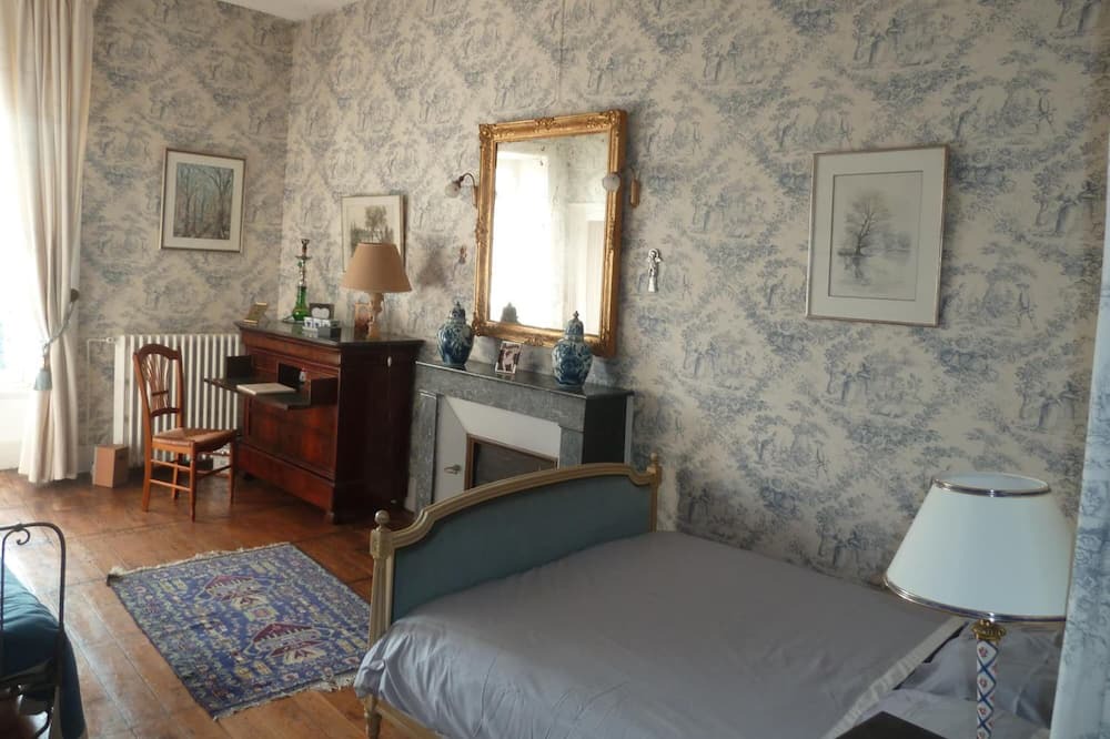 Photo of Bedroom in Isle