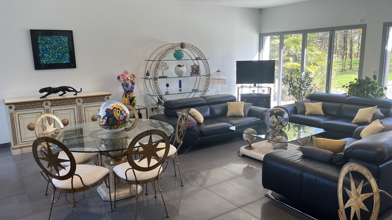 Photo of Livingroom in Saint-Junien