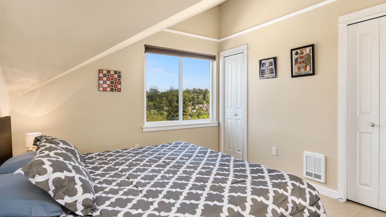 Photo of Others in Mann