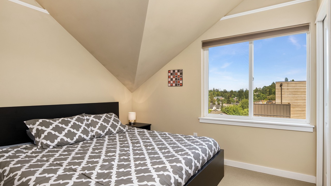 Photo of Others in Mann