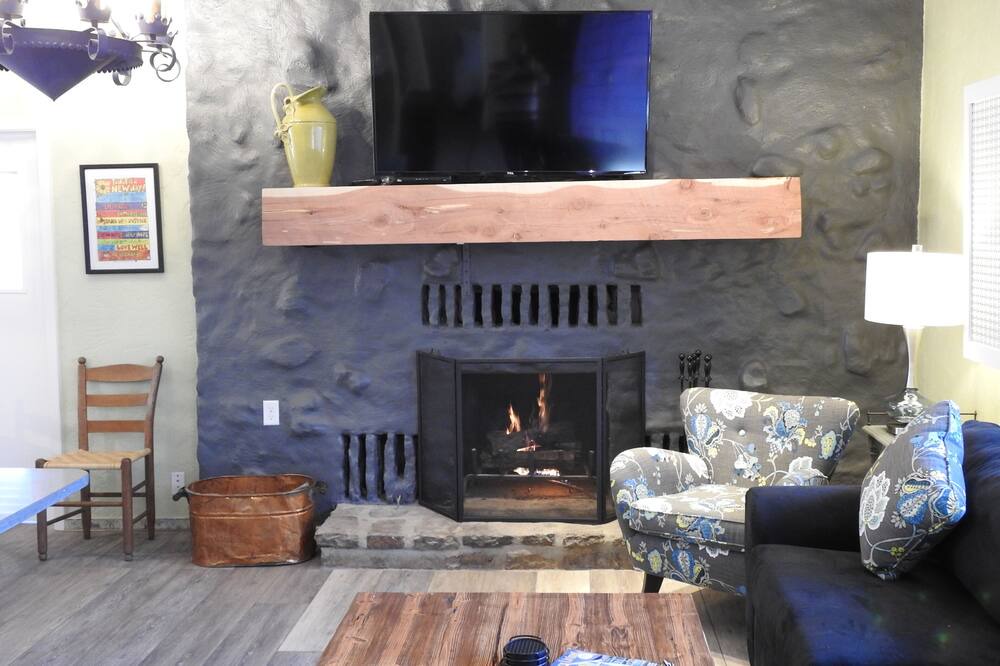 Photo of Livingroom in Eden Isle