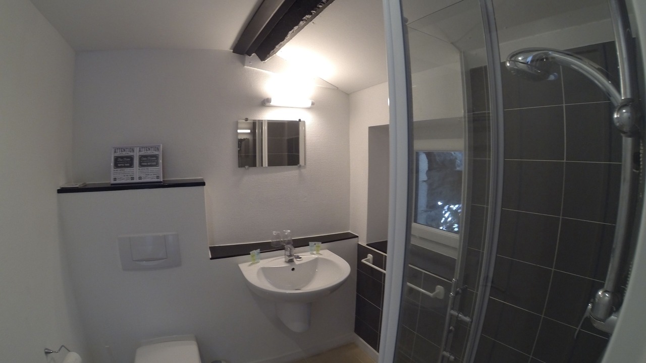 Photo of Bathroom in Cabrerets