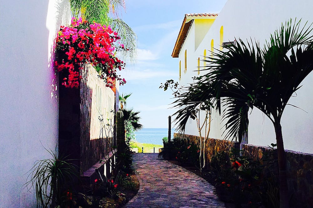 Photo of Outdoor in Nopolo