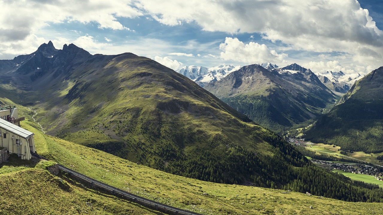 Photo of Outdoor in Samedan