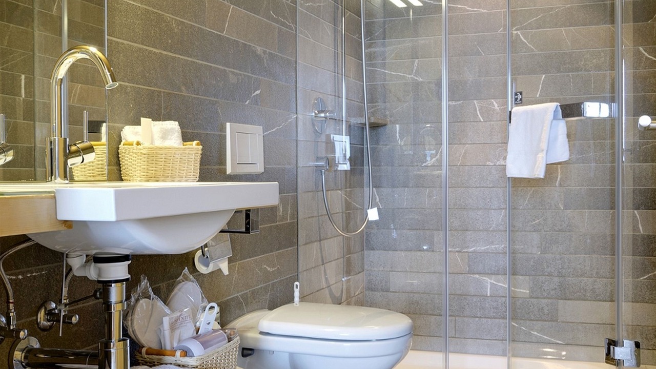 Photo of Bathroom in Samedan