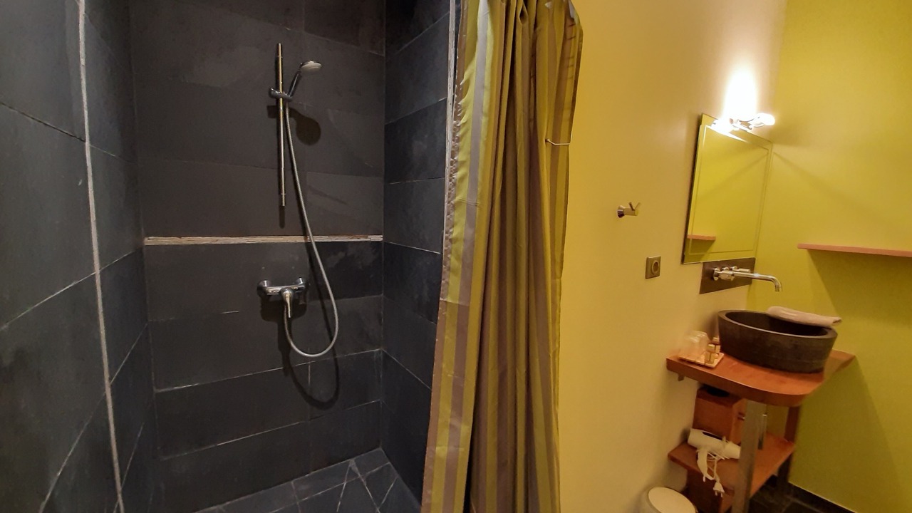 Photo of Bathroom in Lagnieu