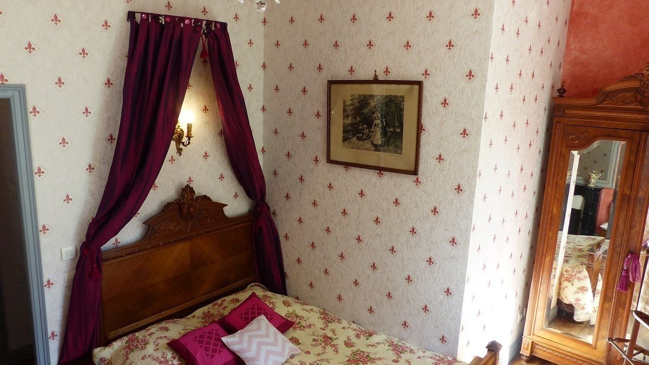Photo of Bedroom in Lezoux