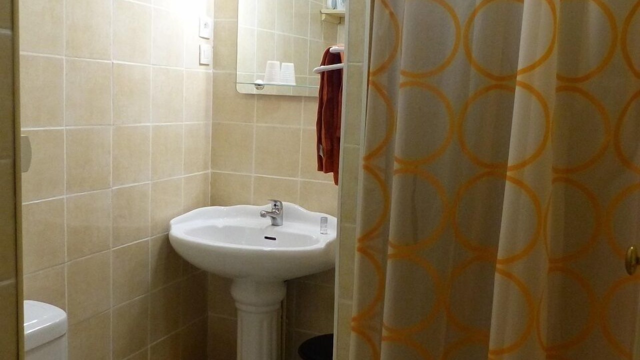 Photo of Bathroom in Lezoux