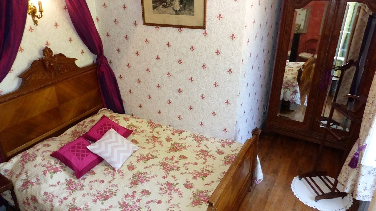 Photo of Bedroom in Lezoux