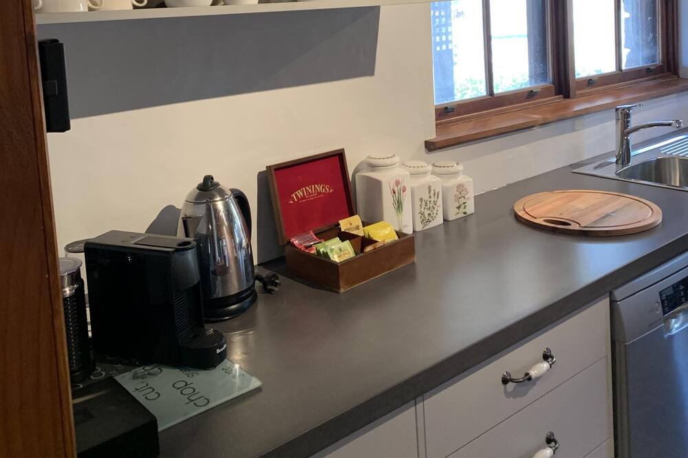 Photo of Kitchen in Broke