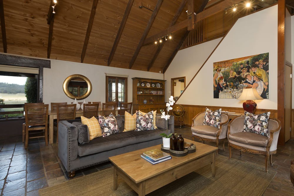 Photo of Livingroom in Broke