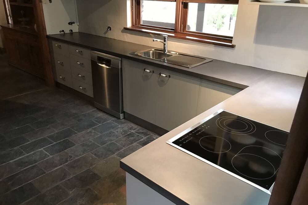 Photo of Kitchen in Broke