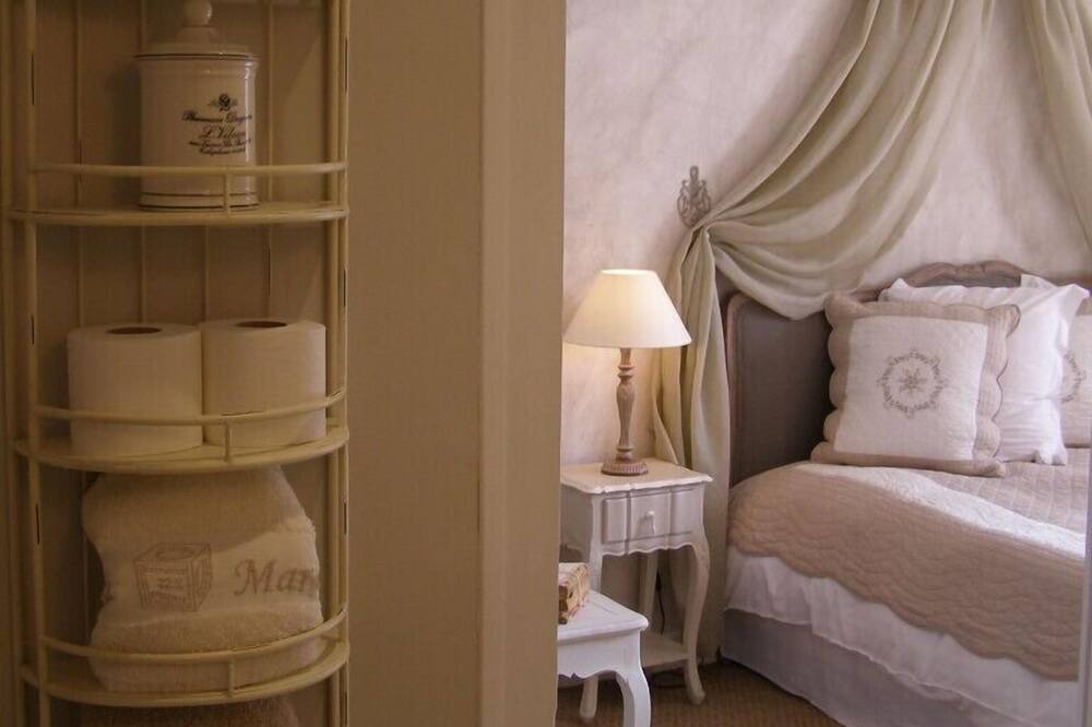 Photo of Bathroom in Langeais