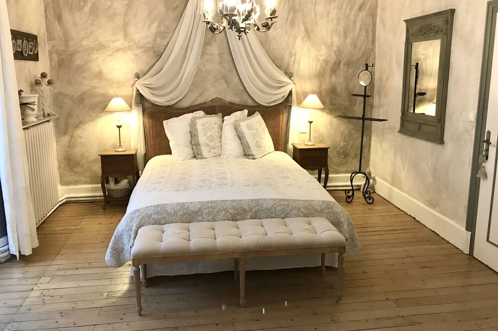 Photo of Bedroom in Langeais