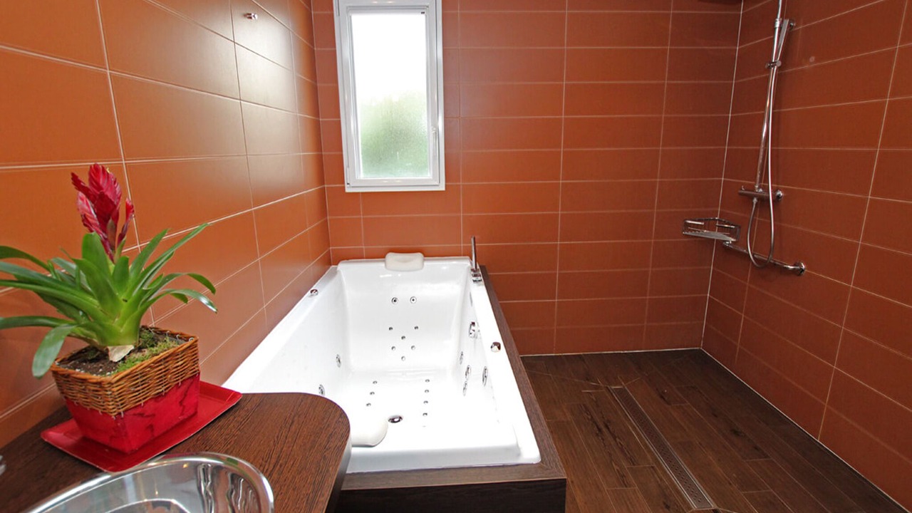 Photo of Bathroom in Plumergat