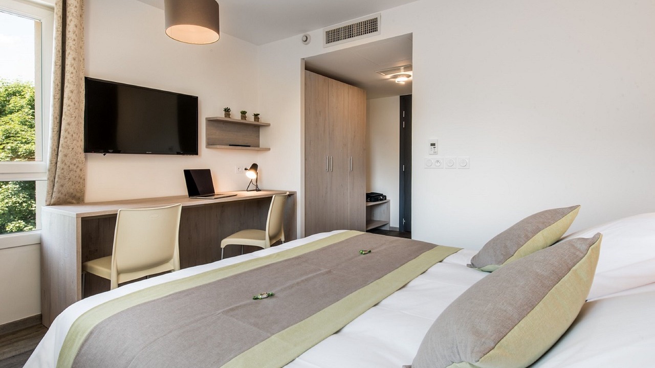 Photo of Bedroom in Gex