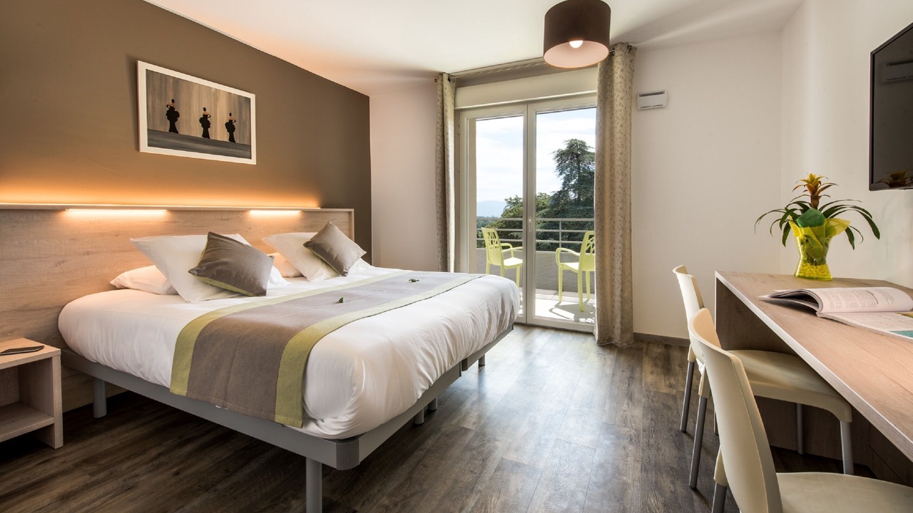 Photo of Bedroom in Gex