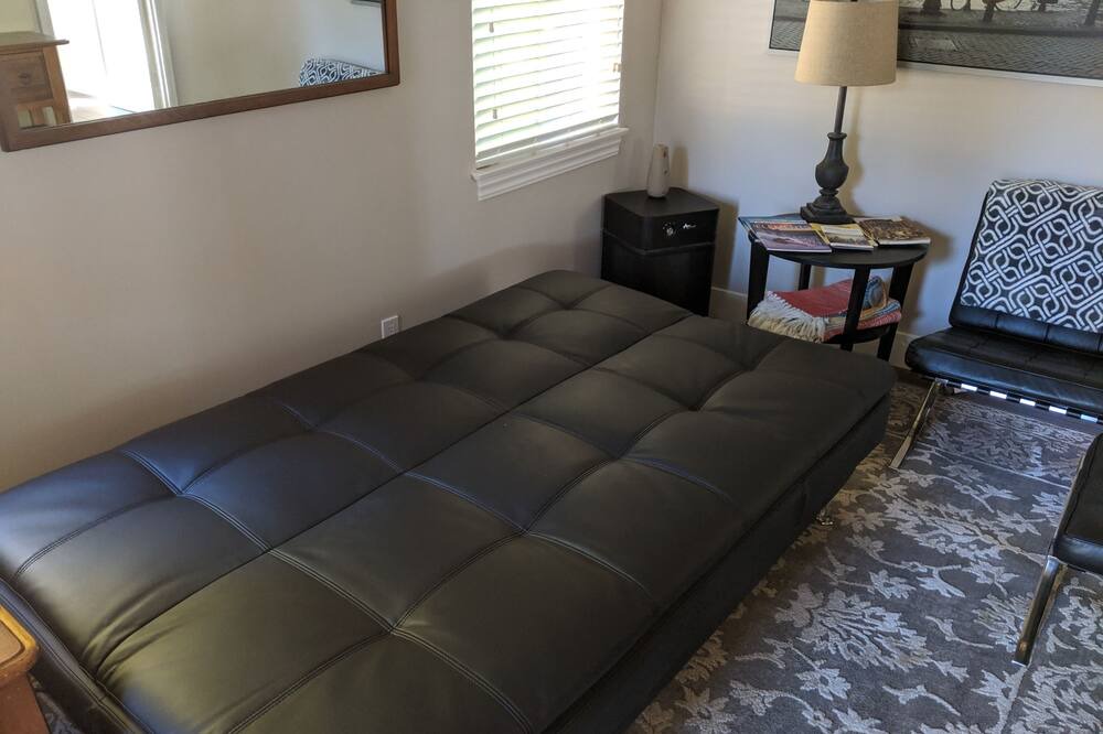 Photo of Livingroom in Auburn