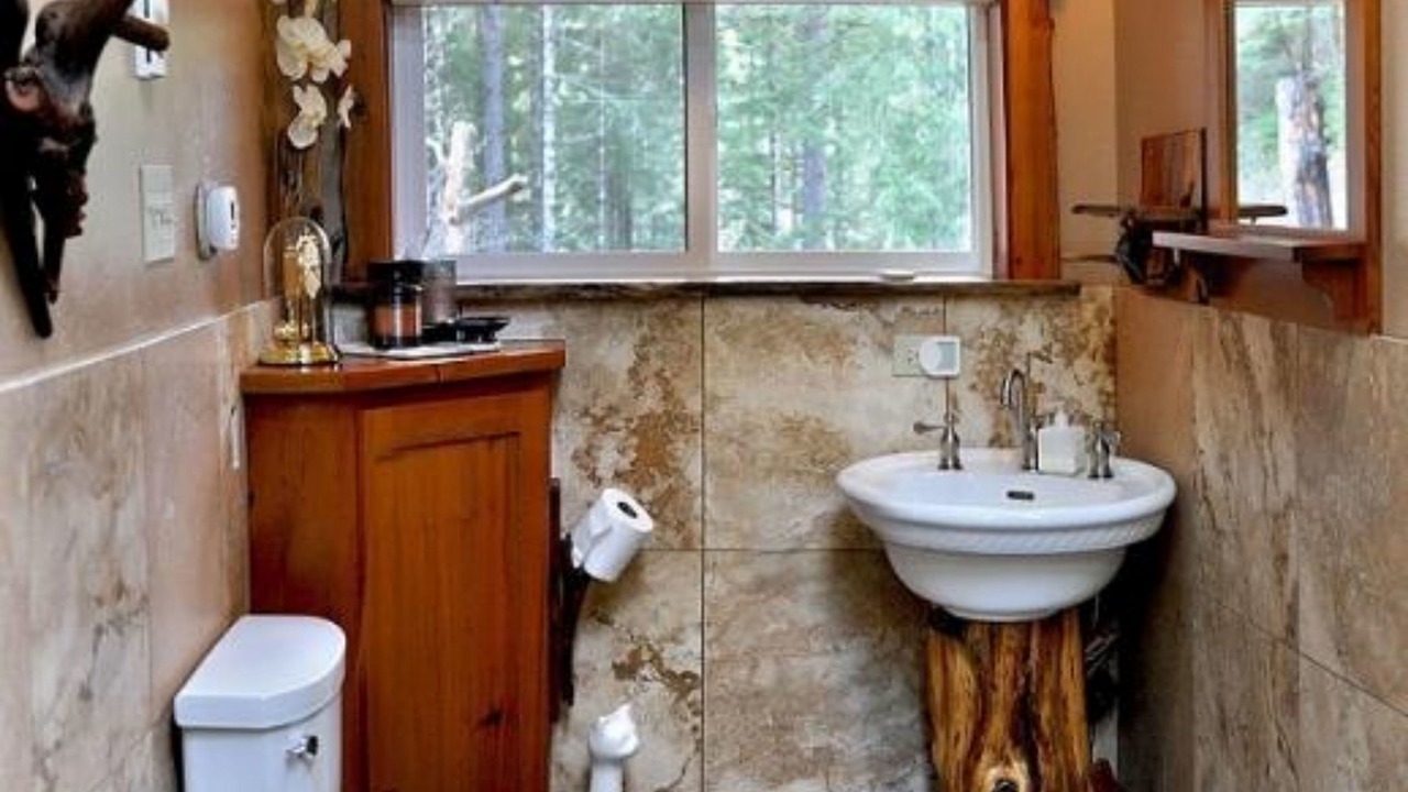 Photo of Bathroom in Saginaw