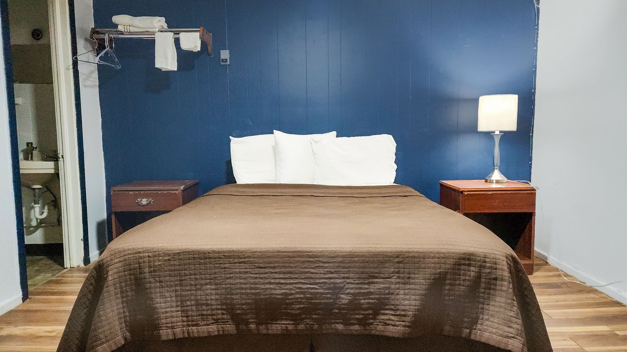 Photo of Bedroom in Colby