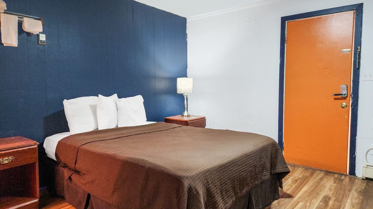 Photo of Bedroom in Colby