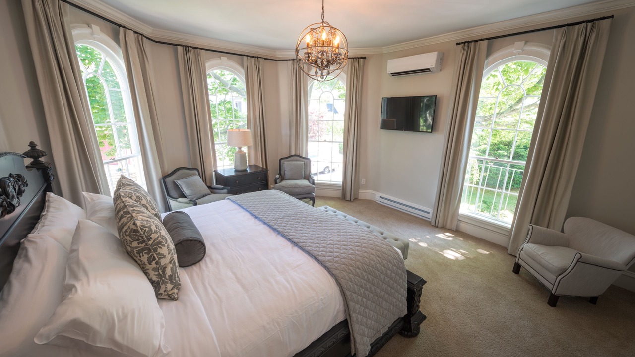 Photo of Bedroom in Historic Hill