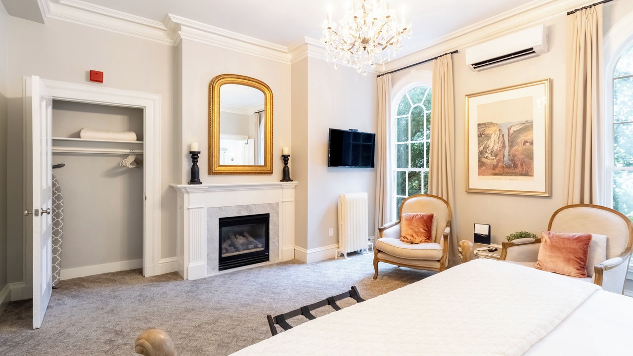 Photo of Bedroom in Historic Hill