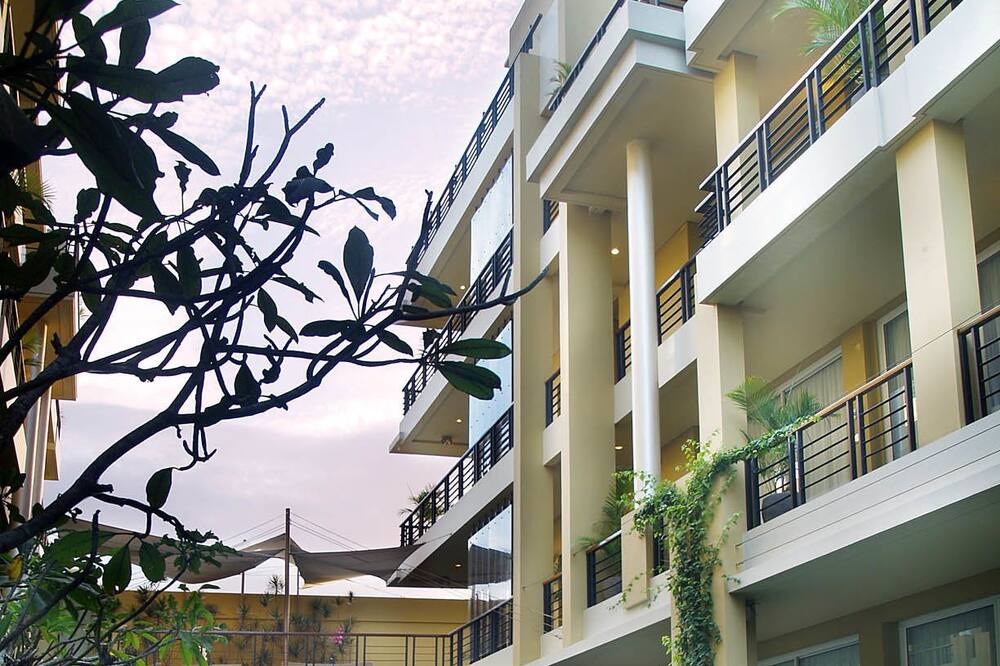 Photo of Outdoor in Sunset Road
