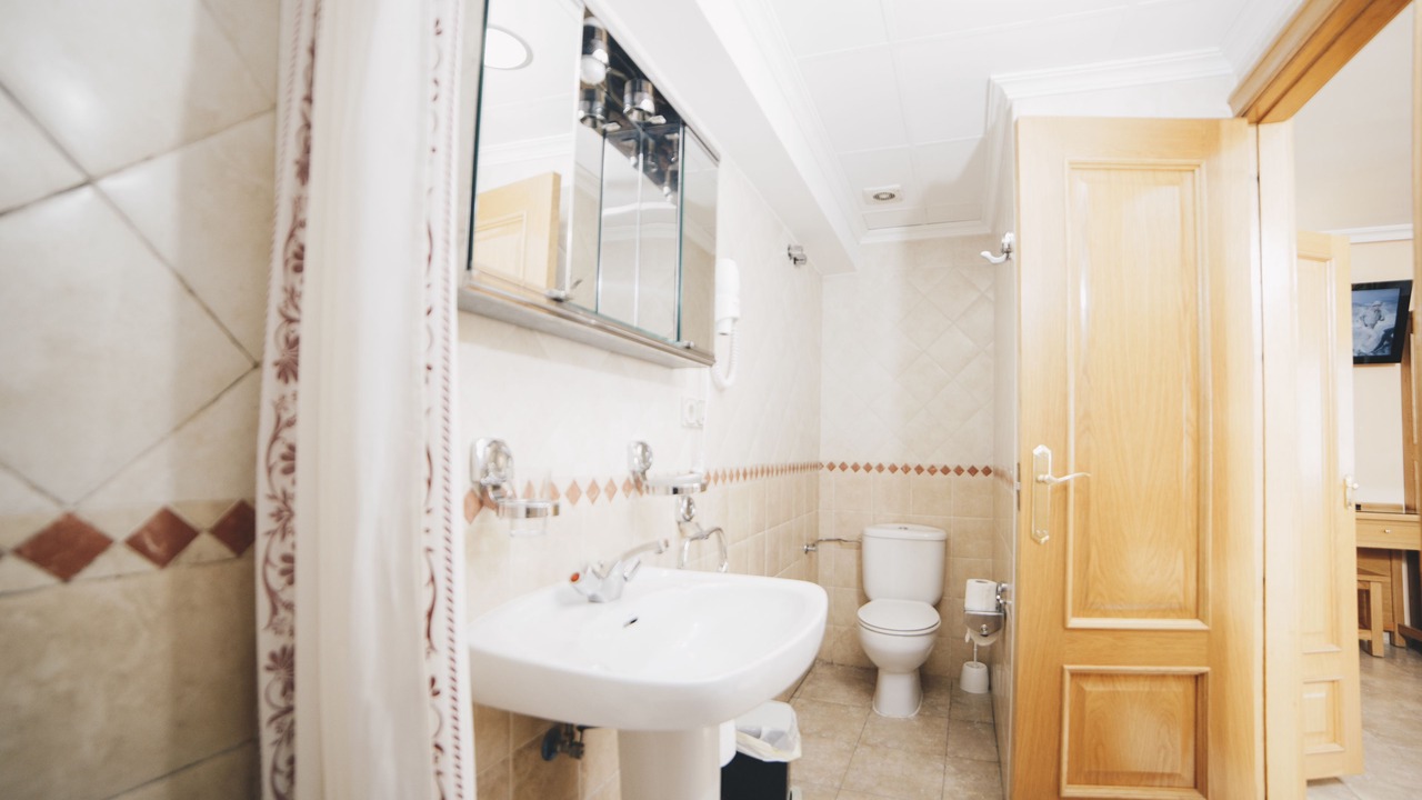 Photo of Bathroom in Province of Toledo