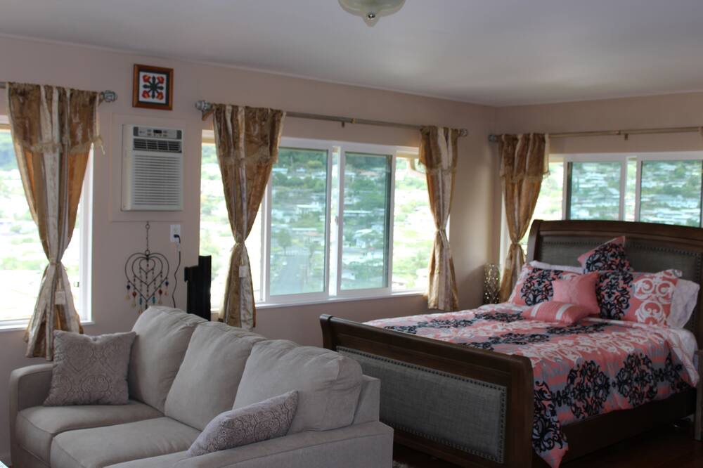 Photo of Others in Manoa